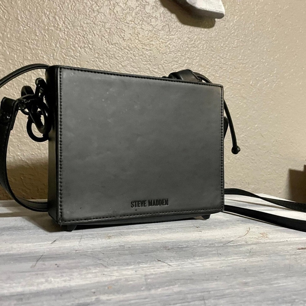 Steve Madden Kayla Box Crossbody Bag